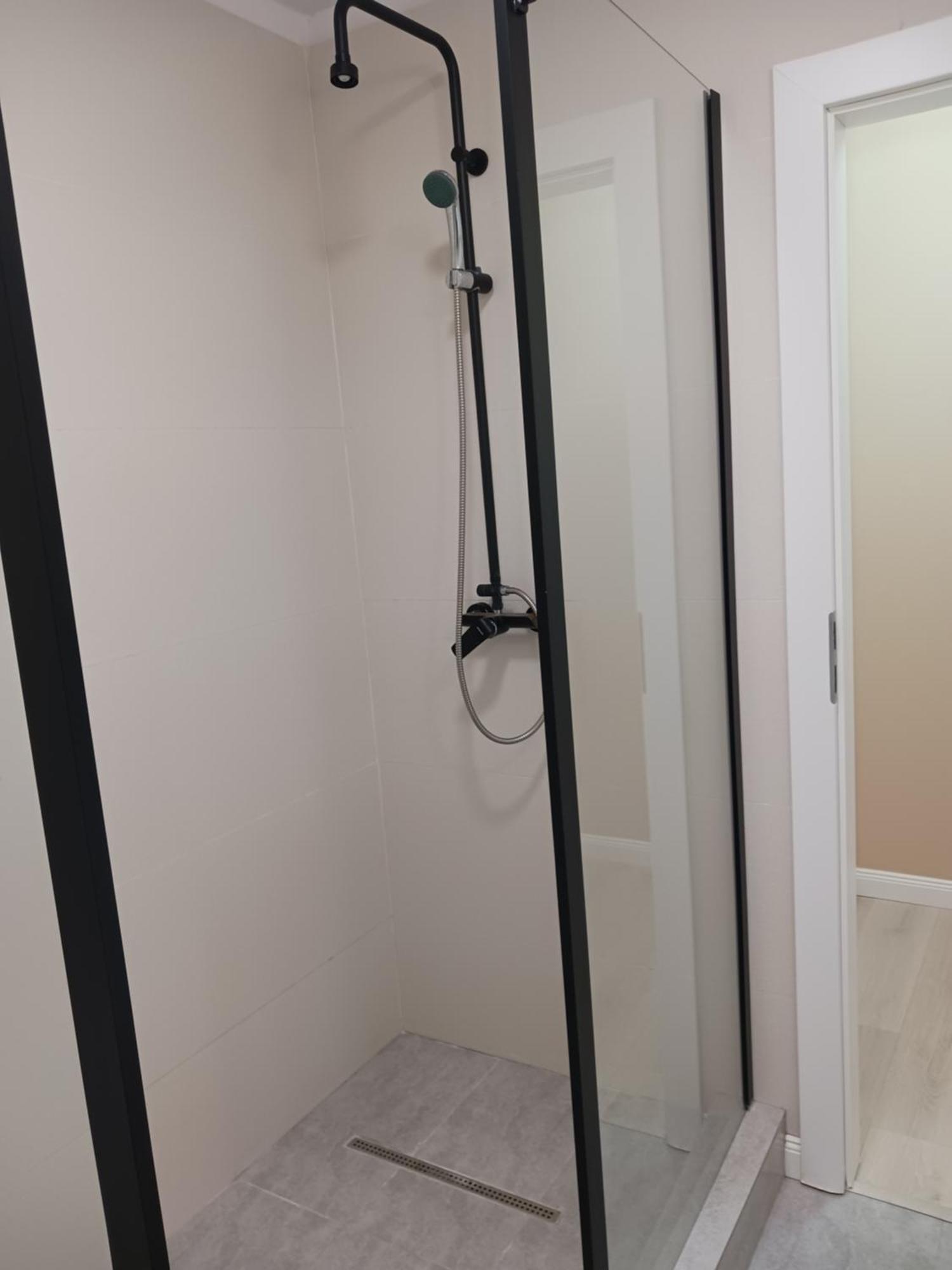 Myky Mouse Nu Primesc Santieristi Si Petrecareti Apartment Bucharest Luaran gambar