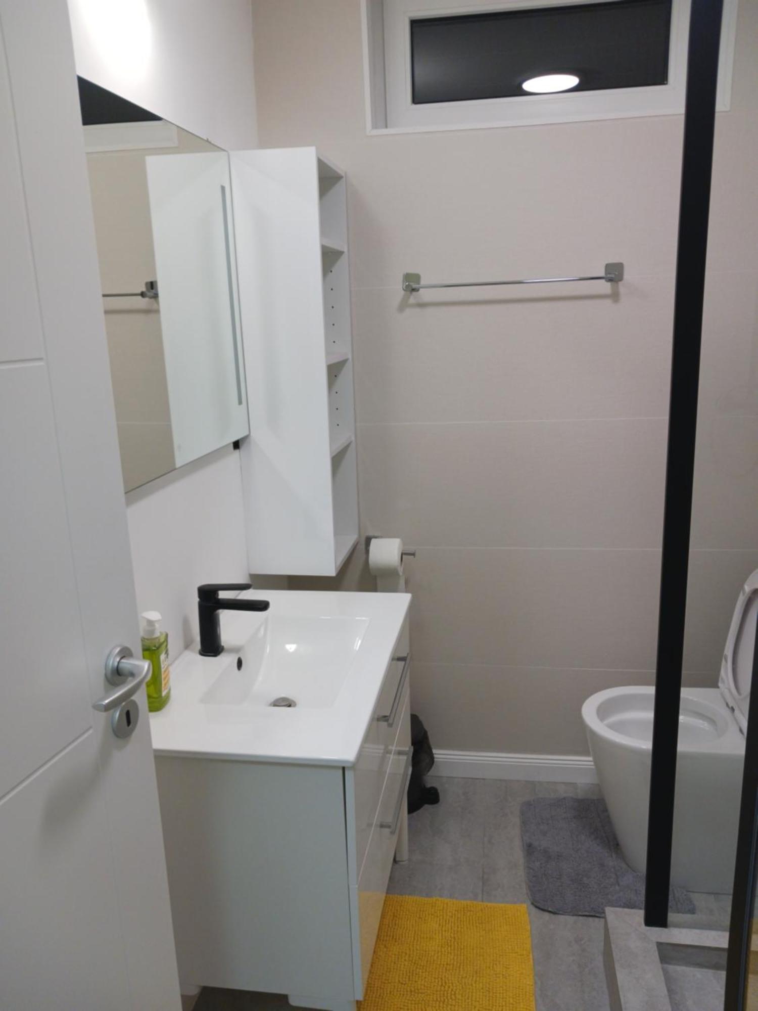 Myky Mouse Nu Primesc Santieristi Si Petrecareti Apartment Bucharest Luaran gambar